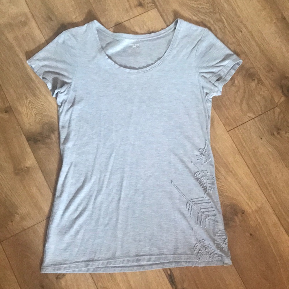 Horny Toad tshirt with side detail